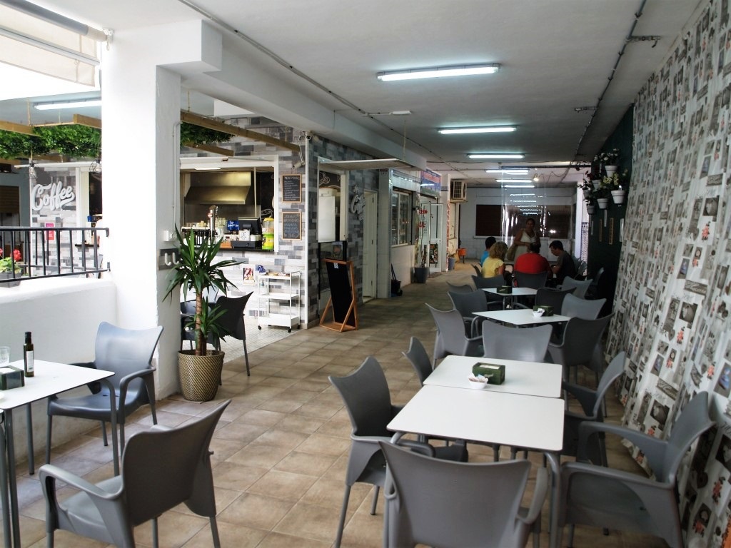 Fully Equipped Easily Managed Fuengirola Cafe Snack Bar For Lease Buy