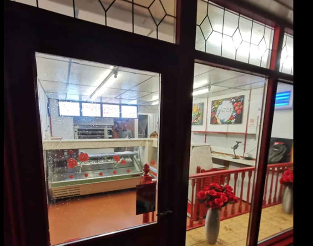 PIZZA & KEBAB TAKEAWAY busy main road position CHORLEY AREA Buy or