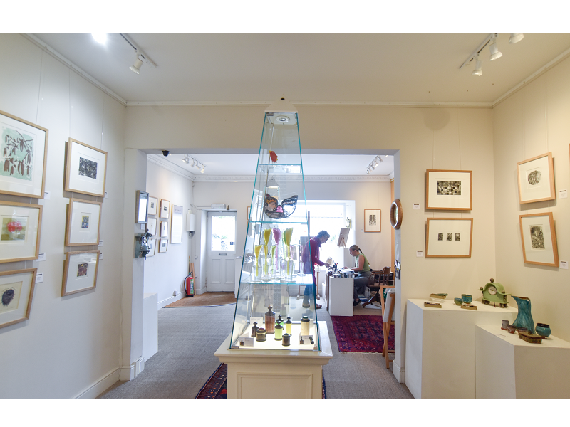 Extremely Well Established Family Owned Art Gallery Business For Sale