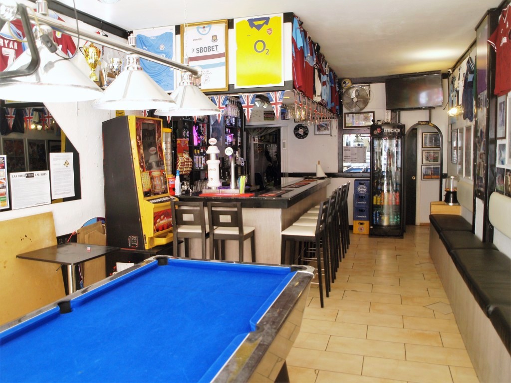 Introducir 93+ imagen becks sports bar Viaterra.mx