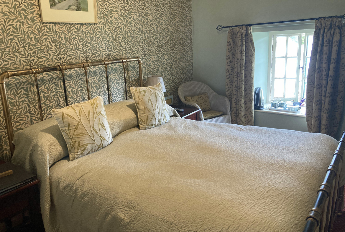 CUMBRIA HISTORIC VILLAGE INN LOCATED IN LAKELAND COUNTRYSIDE Buy or