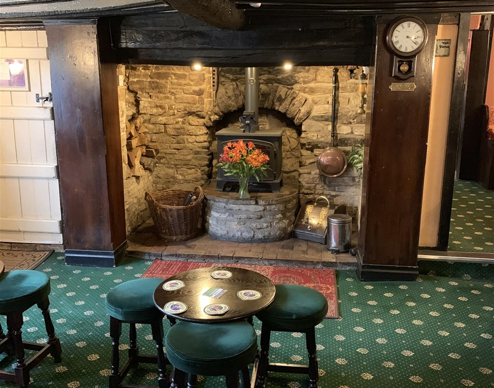 STUNNING FREEHOLD VILLAGE PUBLIC HOUSE & RESTAURANT NEAR HUNTINGDON ...