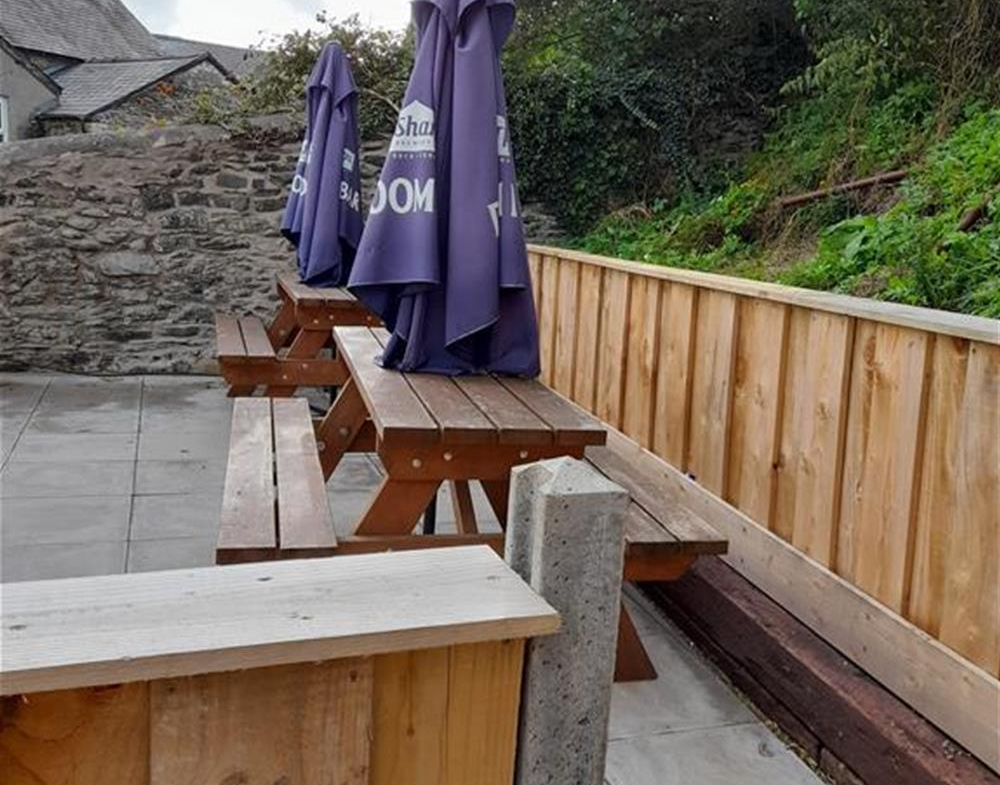 Public House, Beer Garden & Letting Rooms Dyfed Buy or Sell a UK