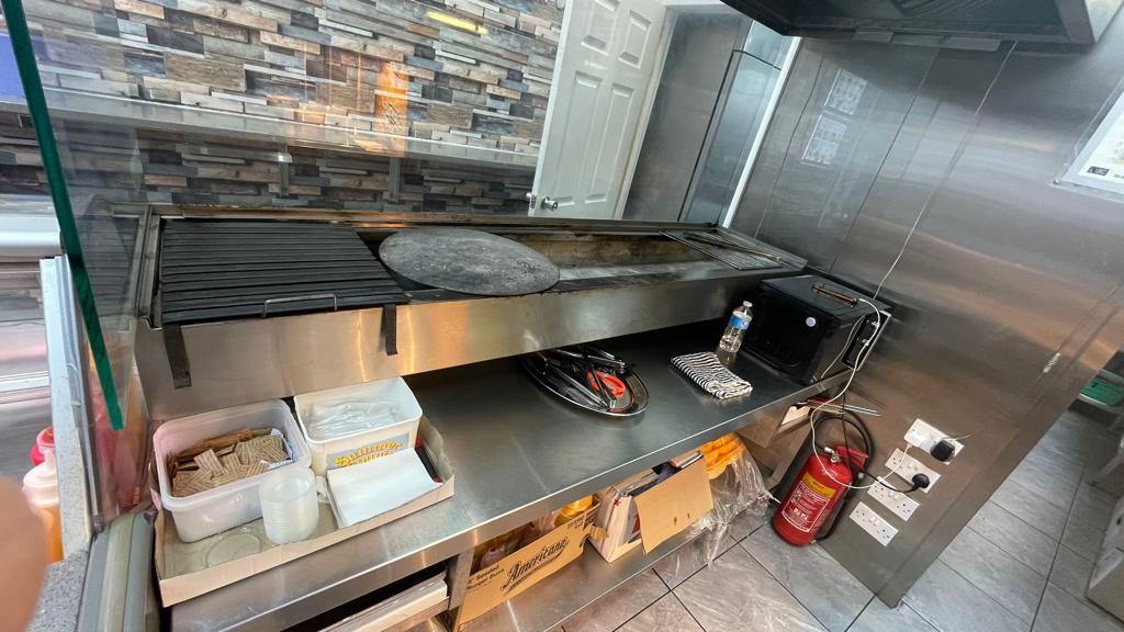 Fast food Takeaway Shop For Sale in ILFORD Town Centre East London