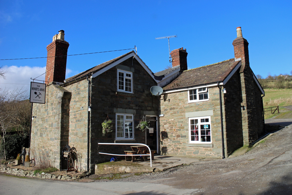 SHROPSHIRE CHARACTER COTTAGE STYLE VILLAGE PUB Buy or Sell a UK