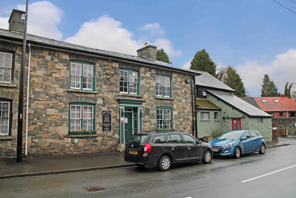 EDGE OF CAMBRIAN MOUNTAINS MARKET TOWN BED & BREAKFAST Buy or Sell a