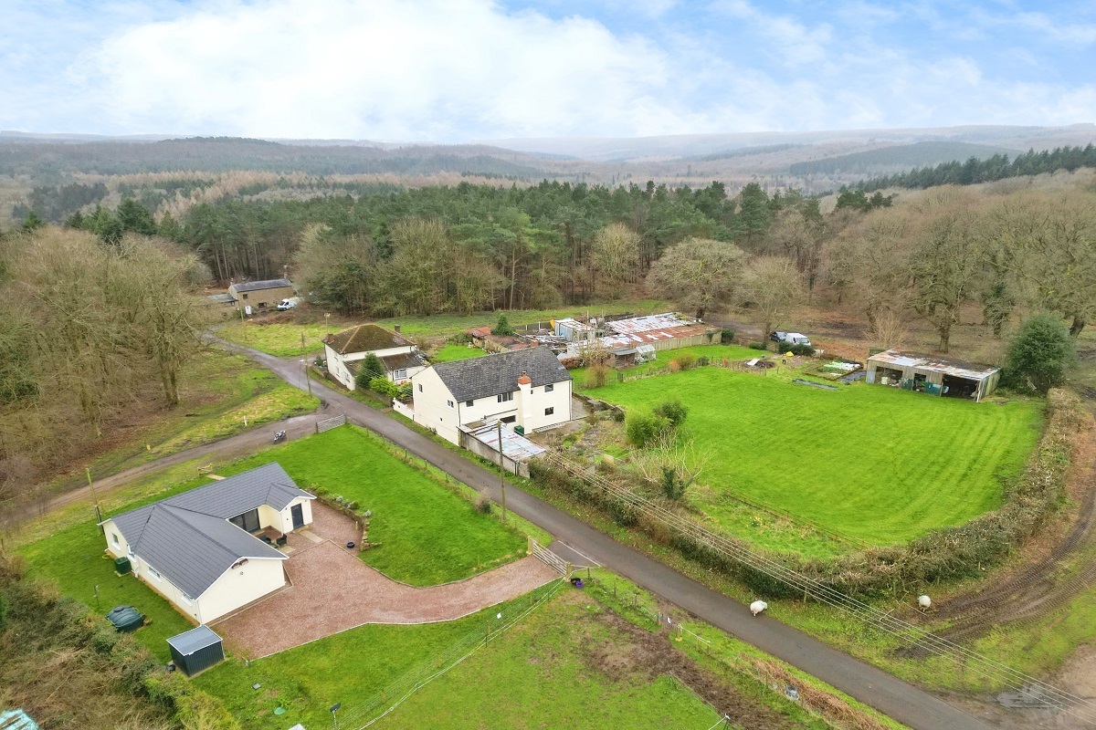 Holiday Cottage & Residential Property Glos Buy or Sell a UK