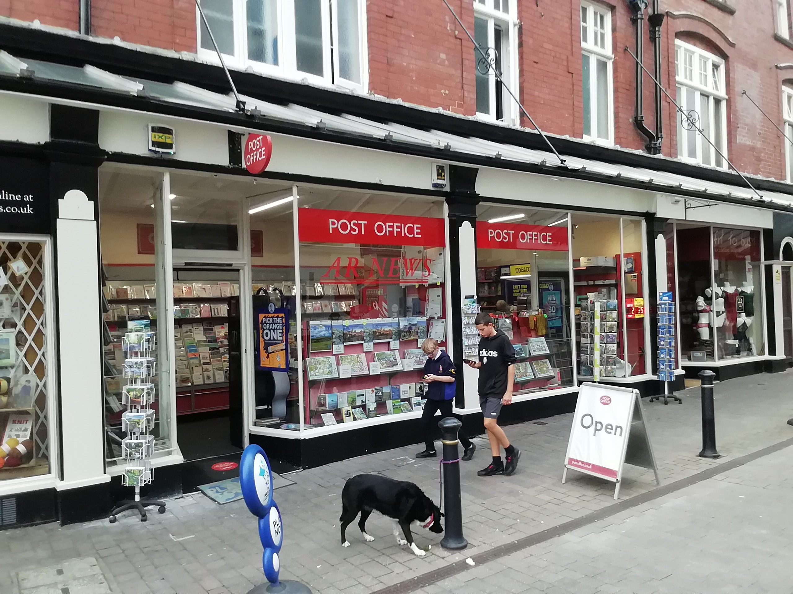 POST OFFICE/NEWS/CARDS/STATIONERY GROWING BUSINESS HARROGATE Buy