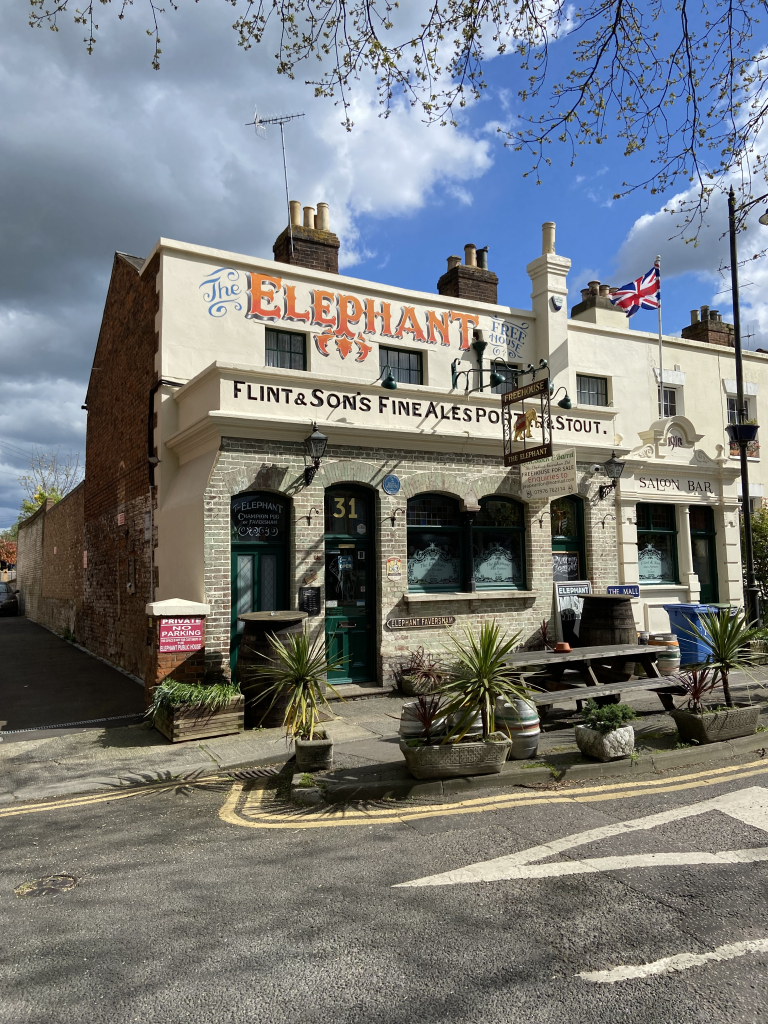 Extremely Well Established Family Owned Art Gallery Business For Sale