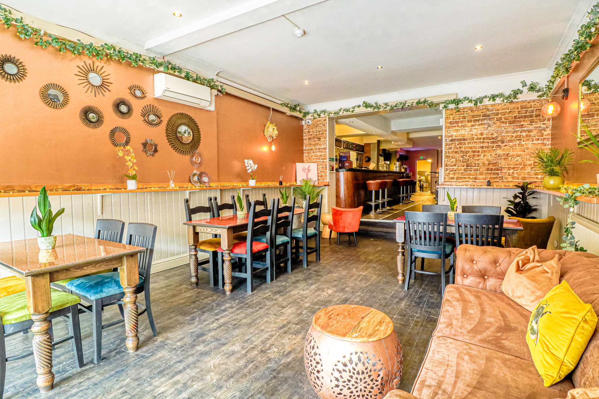 COCKTAIL BAR IN LEIGH-ON-SEA - Buy or Sell a UK Business with Daltons