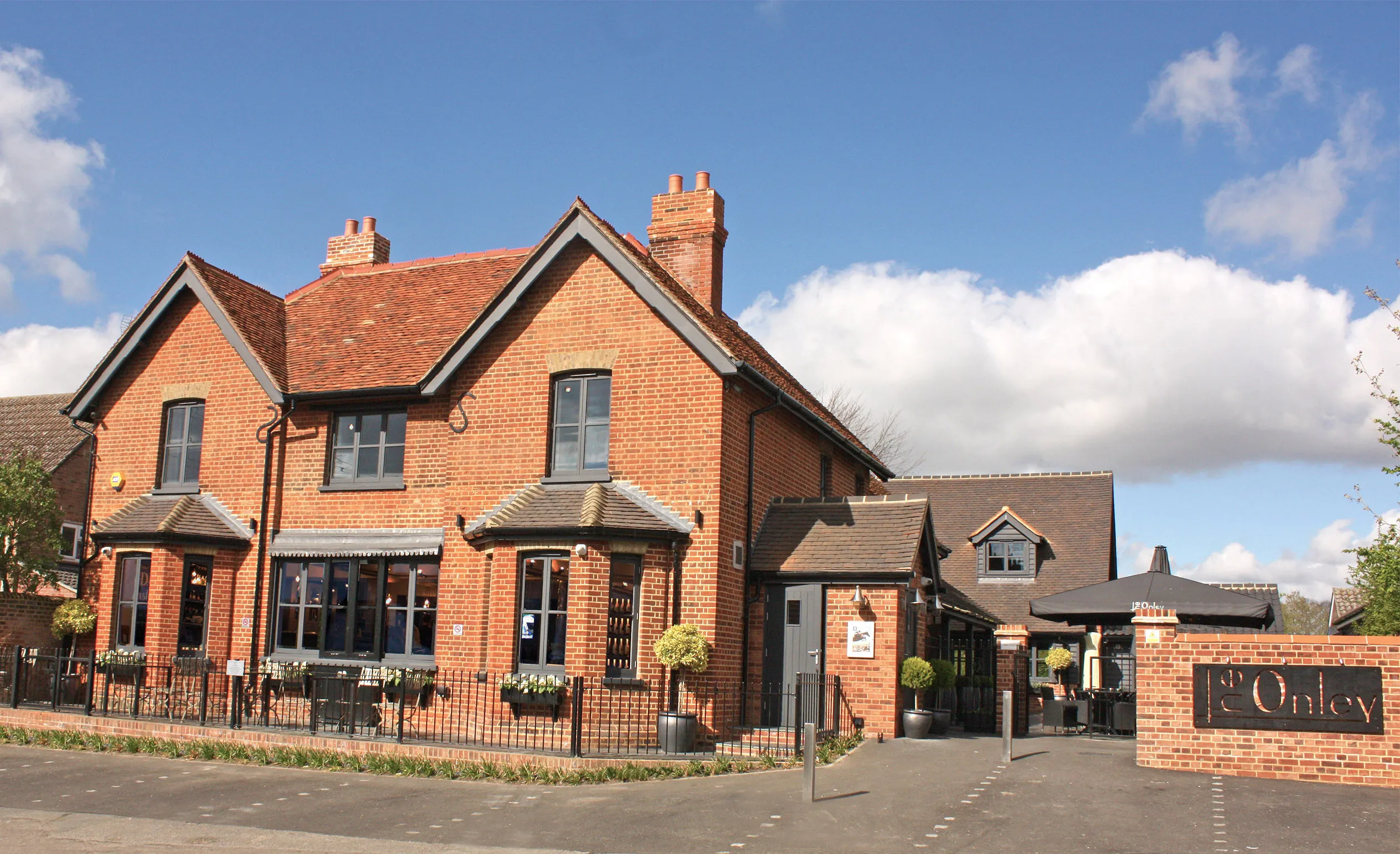 Pub’ and Restaurant Freehold For Sale with guest Accommodation in ...